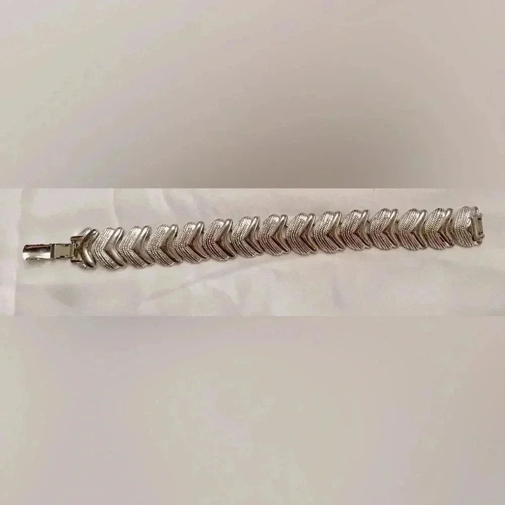 Macy’s Textured Bracelet - Picture 2 of 2